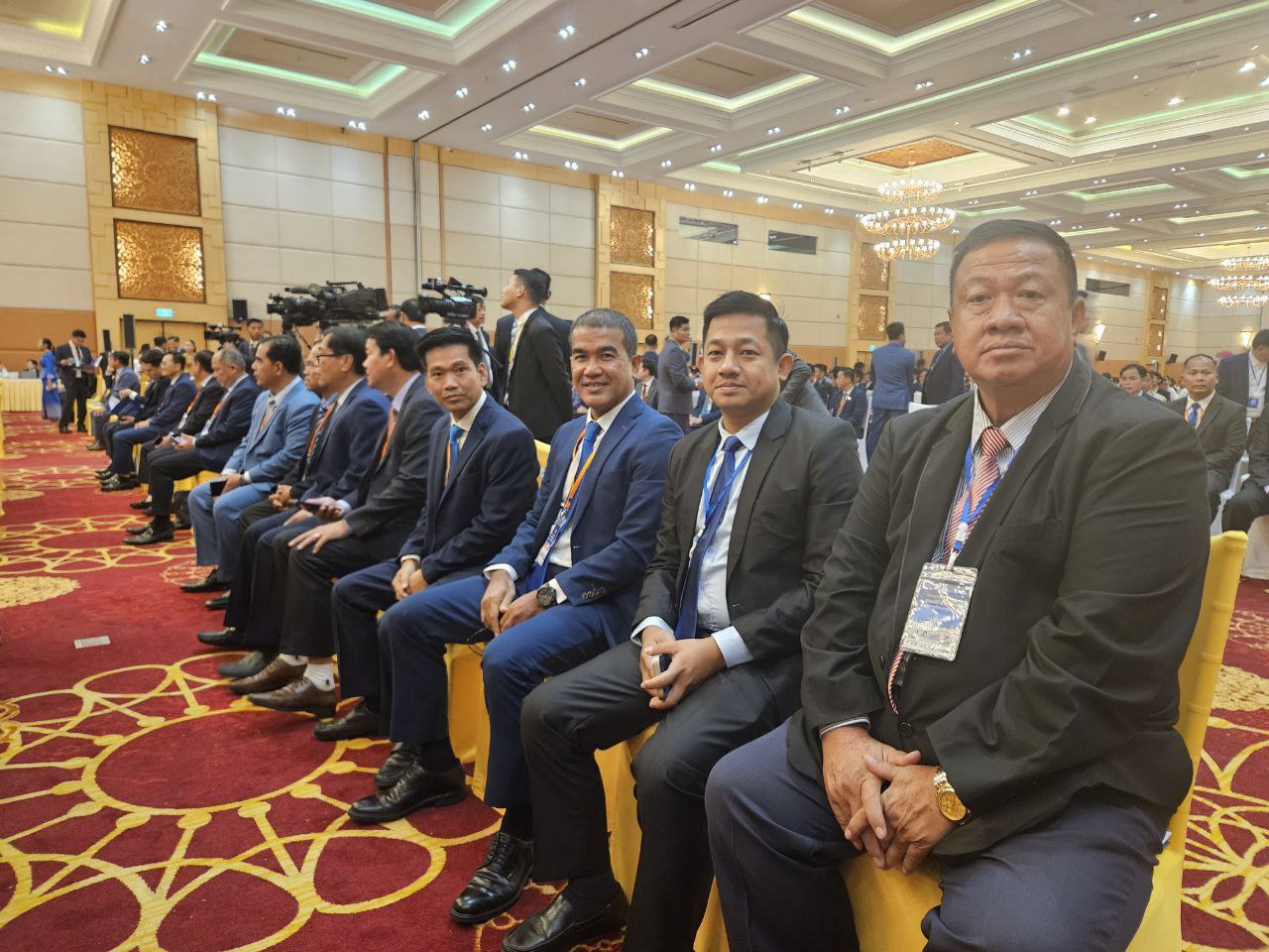 លោក ស្រេង ហុង អភិបាលរង នៃគណៈអភិបាលខេត្តកោះកុង បានអញ្ជើញចូលរួម ក្នុងពិធីសម្ពោធដាក់ឱ្យដំណើរការថ្នាលឌីជីថលចុះឈ្មោះអ្នកសេដ្ឋកិច្ចក្រៅប្រព័ន្ធ