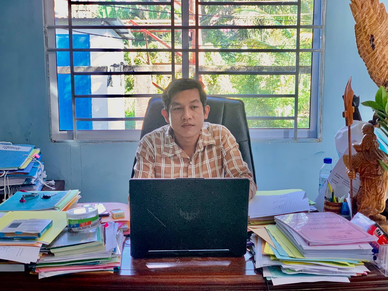 លោក​ ឯក​ តារារិទ្ធ​ ប្រធាន​ការិយាល័យ​រដ្ឋបាល​ បុគ្គលិក​-ហិរញ្ញវត្ថុ​ នៃមន្ទីរប្រៃសណីយ៍និងទូរគមនាគមន៍ខេត្តកោះកុង បានចូលរួមវគ្គបណ្តុះបណ្តាលស្តីពីការដាក់ឱ្យប្រើប្រាស់ប្រព័ន្ធបច្ចេកវិទ្យាព័ត៌មានគ្រប់គ្រងចំណូលមិនមែនសារពើពន្ធ(NRMIS) តាមមូលដ្ឋានបង្គរ ជំហានទី១​
