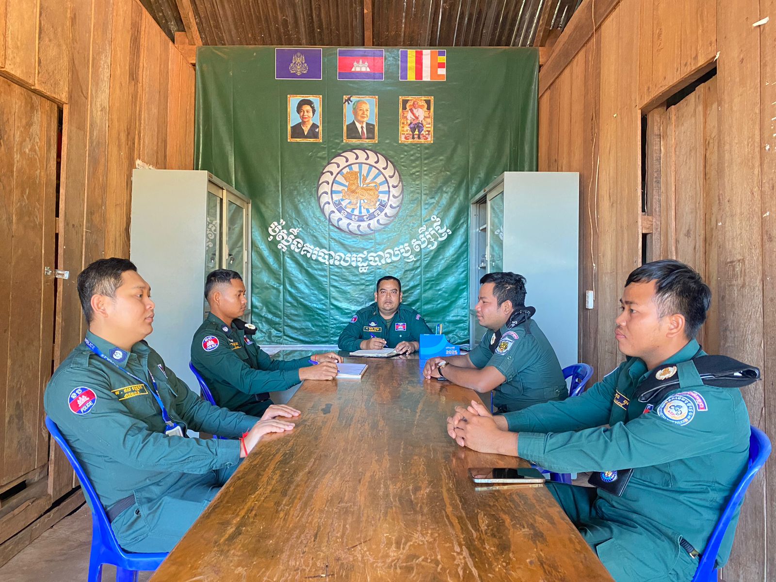 កម្លាំងប៉ុស្ដិ៍នគរបាលរដ្ឋបាលឬស្សីជ្រុំ បានប្រជុំផ្សព្វផ្សាយផែនការការពារនិងចុះការពារតាមគេាលដៅឱកាសបុណ្យឆ្លងឆ្នាំថ្មី ឆ្នាំសកល(២០២៤-២០២៥)