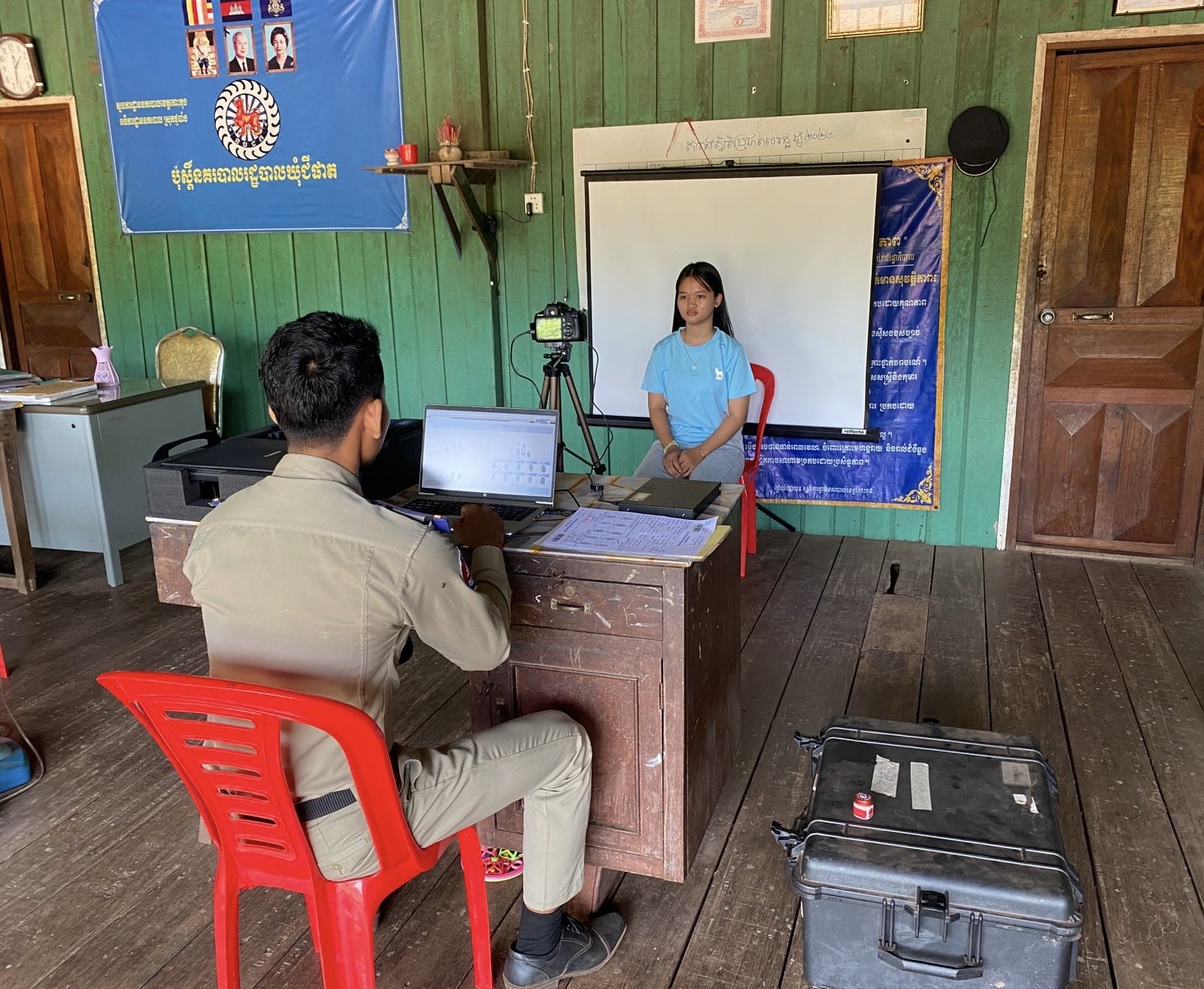 កម្លាំងប៉ុស្តិ៍នគរបាលរដ្ឋបាលឃុំជីផាត បានចេញល្បាតក្នុងមូលដ្ឋាន​បានចែកអត្តសញ្ញាណប័ណ្ណ​សញ្ជាតិខ្មែរជូនប្រជាពលរដ្ឋតាមខ្នងផ្ទះនិងបានថតអត្តសញ្ញាណប័ណ្ណ​សញ្ជាតិខ្មែរជូនប្រជាពលរដ្ឋ