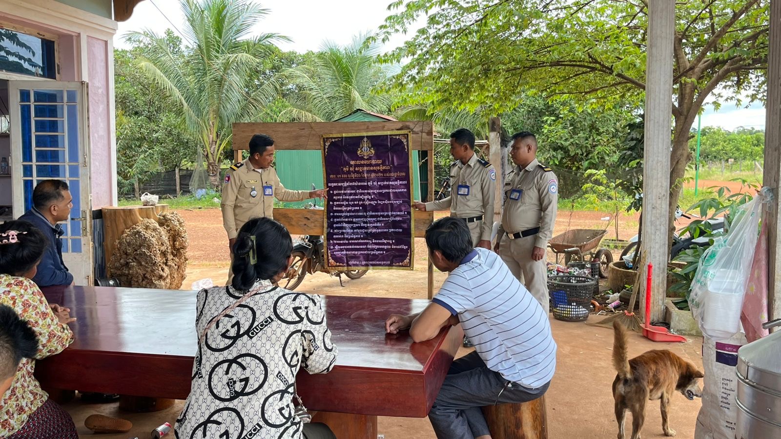 ប៉ុស្ដិ៍នគរបាលរដ្ឋបាលឃុំជំនាប់ កម្លាំងប៉ុស្តិ៍នគរបាលរដ្ឋបាល ឃុំនាប់បានចេញល្បាតនៅក្នុងមូលដ្ឋាន និងចុះផ្សព្វផ្សាយគោលនយោបាយភូមិឃុំមានសុវត្ថិភាពអំពីប្រធានបទ ១ គ្មានបទល្មើស លួច ឆក់ ប្លន់ គ្រឿងញៀន នឹងល្បែងស៊ីសងខុសច្បាប់និងបទល្មើសគ្រប់ប្រភេទ