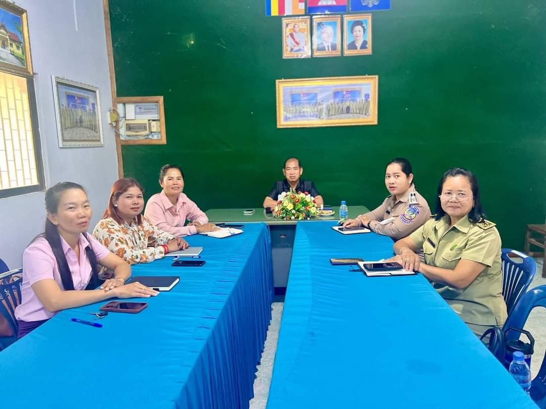 លោក ប្រាក់ វិចិត្រ ប្រធានក្រុមប្រឹក្សាក្រុង បានដឹកនាំសមាជិកក្រុមប្រឹក្សាក្រុងជាស្ត្រី លោកស្រី ស៊ិន ចរិយា អភិបាលរងក្រុង និងលោកស្រី ផឹង ពីសី ចៅសង្កាត់ស្មាច់មានជ័យ ចូលរួមក្នុងវេទិកាជាតិ ស្ដីពីស្ត្រីក្នុងភាពជាអ្នកដឹកនាំ និងអភិបាលកិច្ច