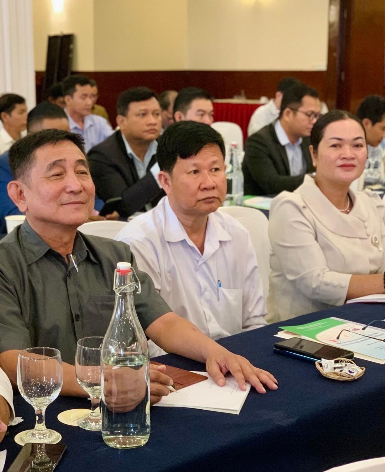 លោកស្រី ពៅ ចន្ធី អនុប្រធានមន្ទីរផែនការខេត្កកោះកុង បានចូលរួមពិធីផ្សព្វផ្សាយក្របខ័ណ្ឌយុទ្ធសាស្រ្តកម្ពុជាឆ្នាំ២០២៤-២០៣០ ដើម្បីអនុវត្តកម្មវិធីសកម្មភាពនៃសន្និសីទអន្តរជាតិស្ដីពីប្រជាជននិងអភិវឌ្ឍន៍ និងកិច្ចប្រជុំប្រចាំឆ្នាំគណៈកម្មាធិការពិសេសតាមដានការអនុវត្តកម្មវិធីសកម្មភាពនៃសន្និសីទអន្តរជាតិស្ដីពីប្រជាជននិងអភិវឌ្ឍន៍