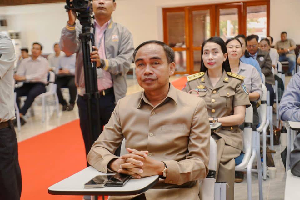 លោក ជា សូវី​  អភិបាល នៃគណ:អភិបាលស្រុកកោះកុង​អញ្ជេីញចូលរួមពិធីប្រកាសចូលកាន់មុខតំណែងប្រធានមន្ទីរ កសិកម្ម រុក្ខាប្រមាញ់ និងនេសាទខេត្តកោះកុង