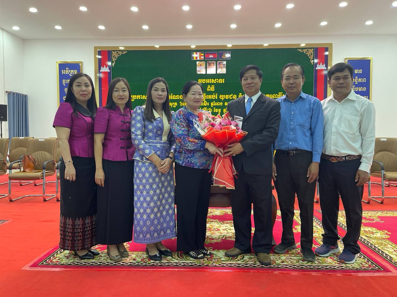 លោក ង៉ែត ឡឹង ប្រធានមន្ទីរអប់រំ យុវជន និងកីឡាខេត្តកោះកុង បានចូលរួមក្នុងពិធីប្រកាសចូលកាន់តំណែងប្រធានមន្ទីរអប់រំ យុវជន និងកីឡាខេត្តពោធិ៍សាត់
