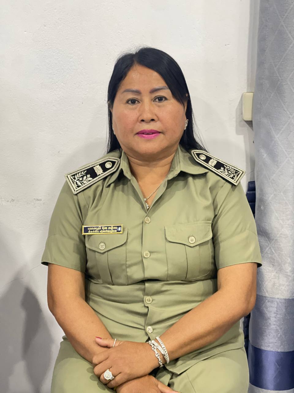 លោកស្រី អ៊ុក កន្និកា ជំទប់ទី១ បានអញ្ជើញចូលរួមកិច្ចប្រជុំសាមញ្ញលើកទី៧ អាណត្តិទី៤ របស់ក្រុមប្រឹក្សាស្រុកកោះកុង ក្រោមអធិបតីភាព លោក កាយ អួយ សមាជិកក្រុមប្រឹក្សាស្រុក និងជាប្រធានអង្គប្រជុំ នៅសាលប្រជុំសាលាស្រុកកោះកុង។