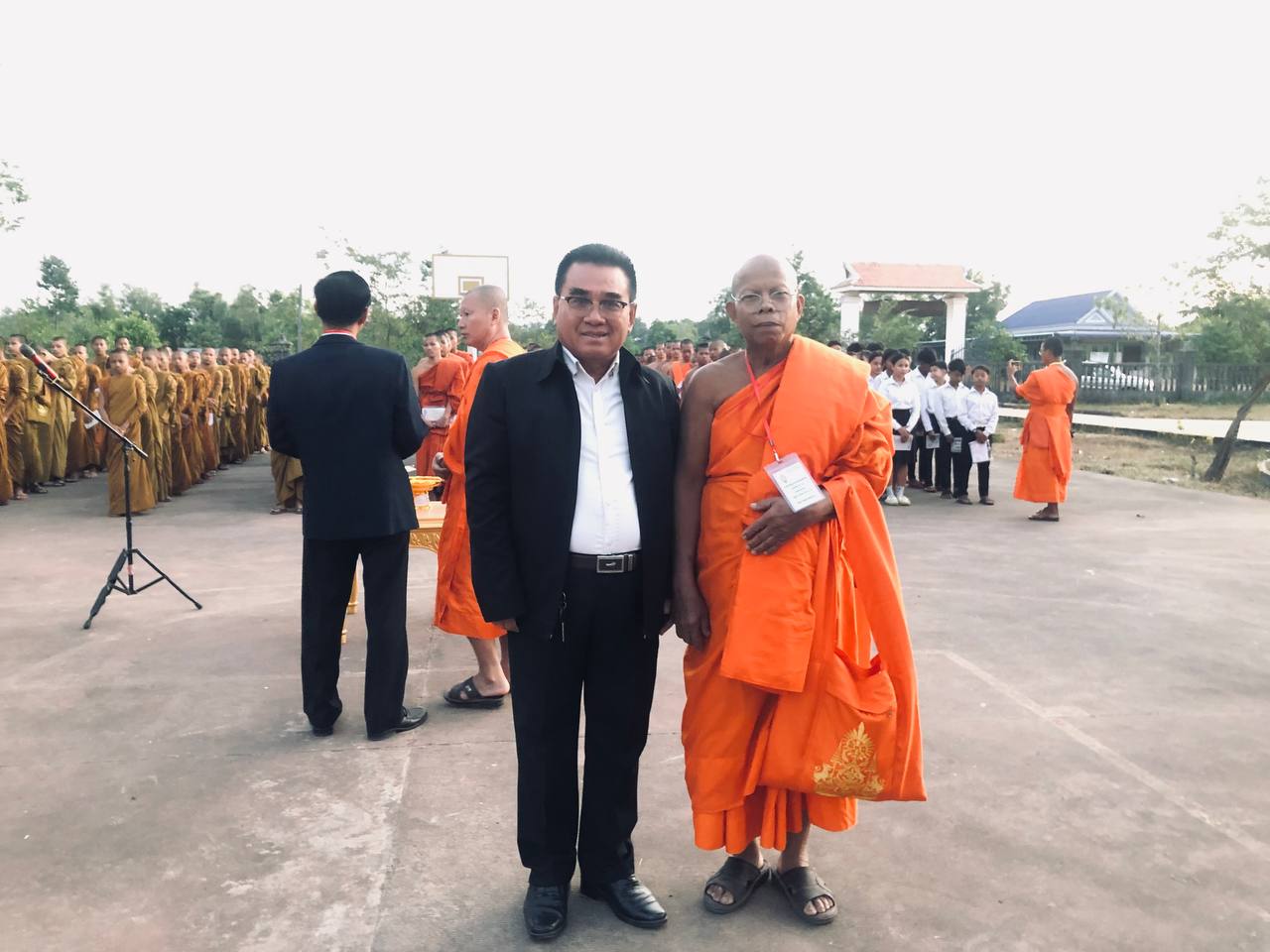 លោក ជូ សេរីយ៉ា អនុប្រធានមន្ទីរអប់រំ យុវជន និងកីឡាខេត្ត បានអញ្ជើញចូលរួមជាគណៈអធិបតីក្នុងពិធីកាត់វិញ្ញាសារប្រឡងវិញ្ញាបនបត្រធម្មវិន័យថ្នាក់ត្រី ទោឯកឆ្នាំ២០២៤