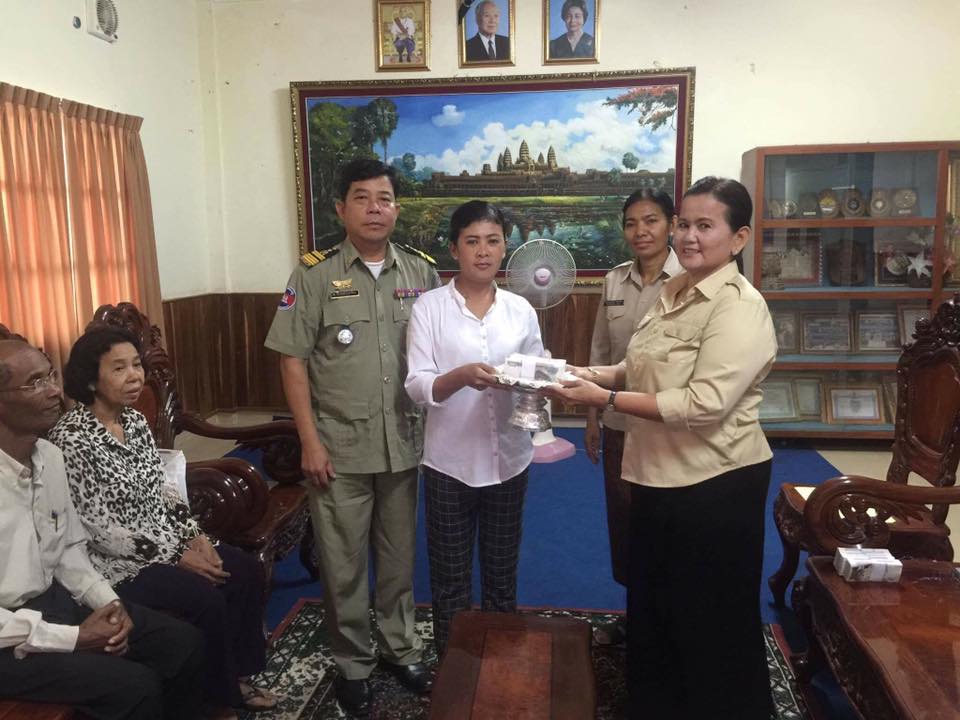 ពិធីប្រគល់ប្រាក់ឧបត្ថម្ភ