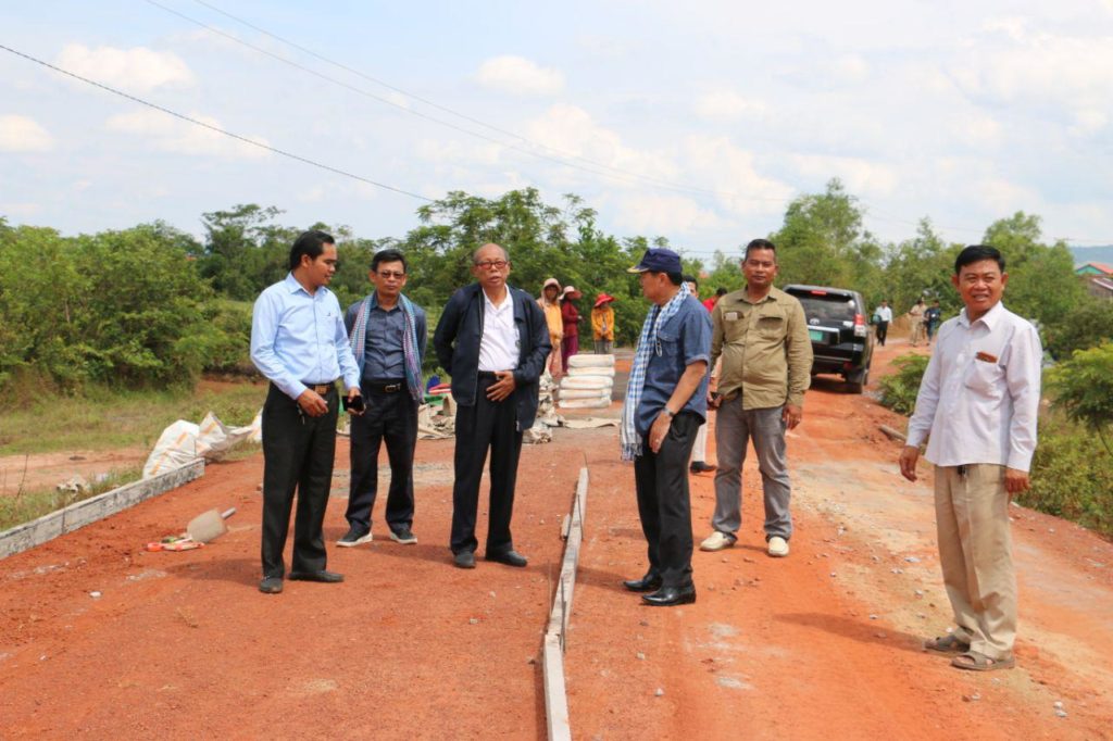ផ្លូវបេតុង និងស្ពានជាអំណោយដ៏ថ្លៃថ្លារបស់សម្តេចតេជោនាយករដ្ឋមន្រ្តី ជូនប្រជាពលរដ្ឋស្រុកកំពង់សីលា