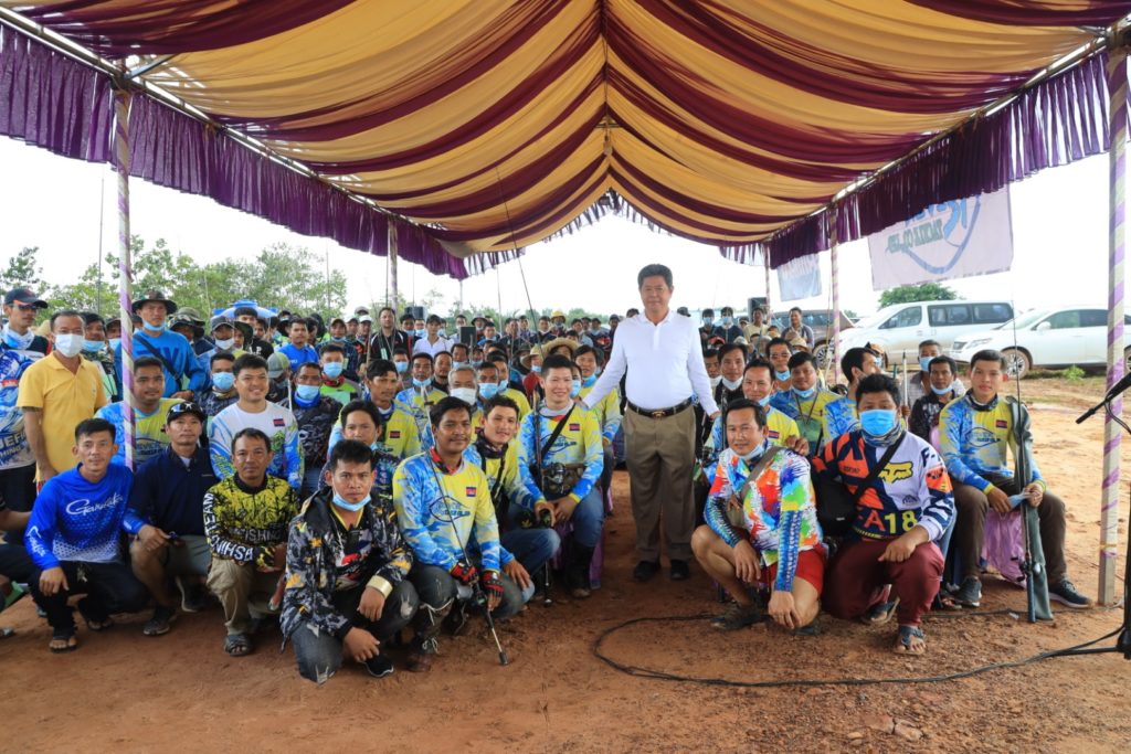 ឯកឧត្តម គួច ចំរើនអញ្ជើញជាអធិបតីក្នុងកម្មវិធីប្រកួតស្ទូចត្រីដែលប្រារព្ធធ្វើឡើងនៅឃុំអូរឧកញ៉ាហេង និងឃុំបឹងតាព្រហ្ម ស្រុកព្រៃនប់ ខេត្តព្រះសីហនុ