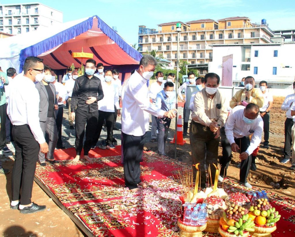 ការអញ្ជើញជាអធិបតីក្នុងពិធីក្រុងពាលីបើកការដ្ឋានសាងសង់អាងប្រព្រឹត្តិកម្មទឹកកខ្វក់ទី៣ (PS3)