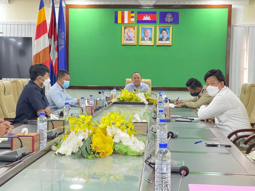 លោក ឡុង ឌីម៉ង់ អភិបាលរងខេត្តព្រះសីហនុ ដឹកនាំកិច្ចប្រជុំពិគ្រោះយោបល់ស្តីពីការសិក្សាវាយតម្លៃហេតុប៉ះពាល់បរិស្ថាន