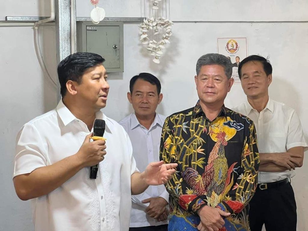 ឯកឧត្ដម​  គួច​ ចំរើន​ អភិបាល​ អភិបាល នៃគណៈអភិបាលខេត្តព្រះសីហនុ​ បានអញ្ជេីញ​អមដំណេីរ​ ឯកឧត្តម​ សាយ​ សំអាល់​ អញ្ជើញជួប​សំណេះសំណាល​ និងពិសារអាហារសាមគ្គី​ជាមួយបងប្អូនខ្មែរឥស្លាម​ នៅឃុំរាម​