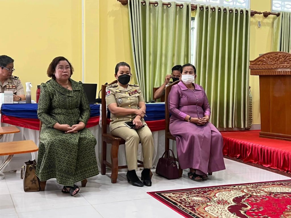 លោកស្រី ហៀក ហ៉ីមុល្លី អភិបាលរងខេត្តព្រះសីហនុ អញ្ជើញចូល​រួម​ក្នុង​វគ្គ​បណ្ដុះបណ្ដាល​ស្ដី​ពី​ « កិច្ចការពារកុមារ​ និង​ការ​កំណត់ អត្តសញ្ញាណជនរងគ្រោះ ដោយអំពើជួញដូរមនុស្ស និងការរំលោភបំពាន