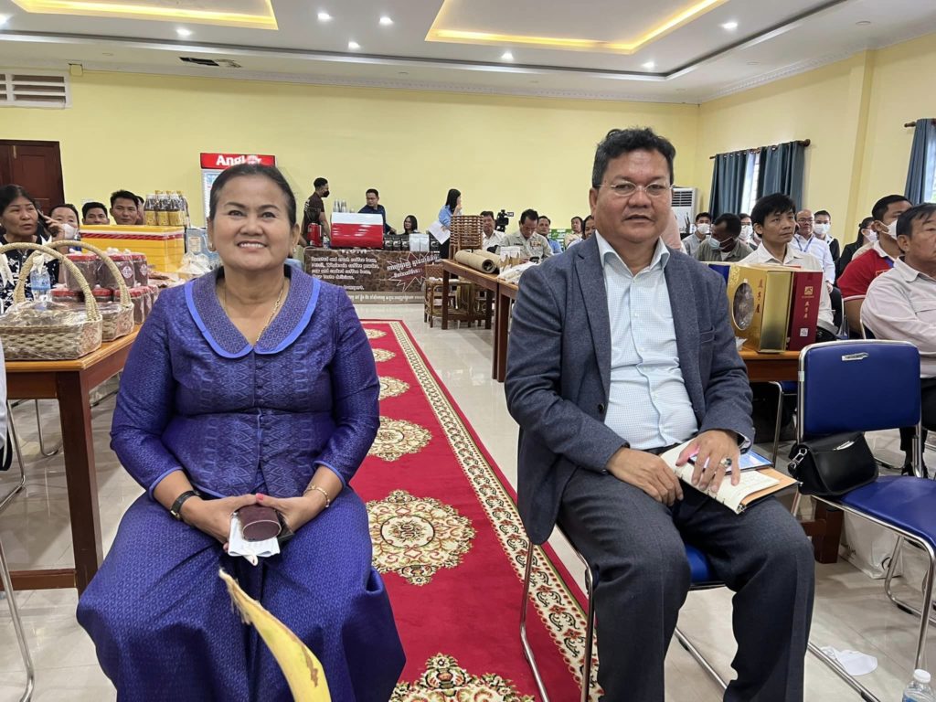 ឯកឧត្ដម សួង ណយ និងលោកស្រី ហៀក ហុីមុល្លី អញ្ជើញជាអធិបតីក្នុងវេទិកាផ្គូរផ្គងរវាងអ្នកផលិត និងអ្នកទិញ