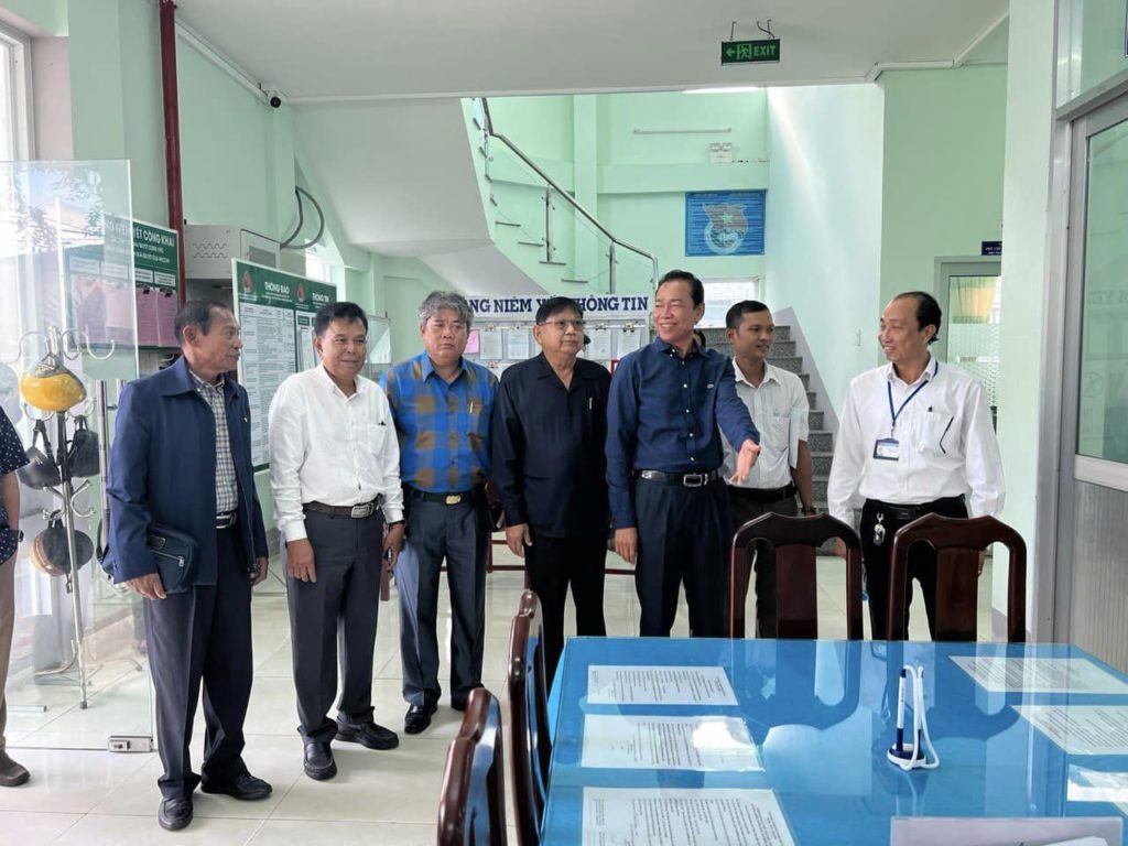 ព្រឹកថ្ងៃទី១៤ ខែវិច្ឆិកា ឆ្នាំ២០២២ ឯកឧត្តម វង្ស ផាណាត ប្រធានក្រុមប្រឹក្សាខេត្តព្រះសីហនុ បានអញ្ជើញដឹកនាំគណៈប្រតិភូក្រុមប្រឹក្សាក្រុង ស្រុក ឃុំ សង្កាត់ ទស្សនកិច្ចសិក្សានៅមូលដ្ឋានសង្កាត់នៃទីក្រុងរ៉ាចយ៉ា ខេត្តគៀនយ៉ាង។