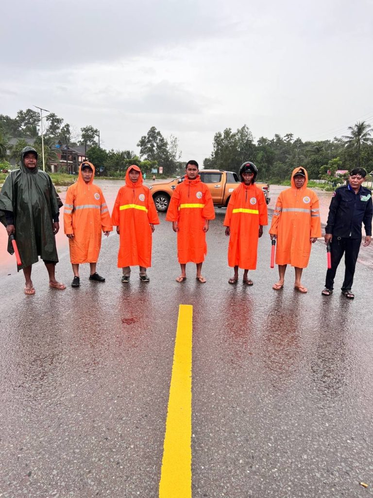សូមជម្រាបជូនដំណឹងដល់សាធារណជន និងបងប្អូនប្រជាពលរដ្ឋ ដែលធ្វើដំណើរឆ្លងកាត់ផ្លូវជាតិលេខ៤ ទាំងអស់មេត្តាជ្រាបថា៖