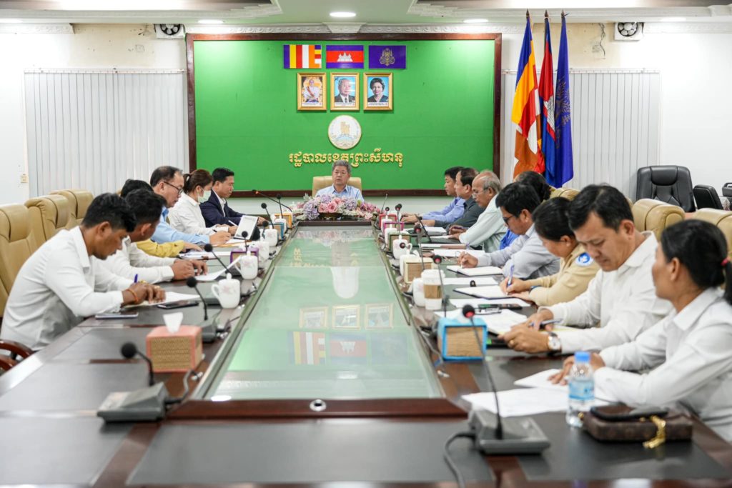 ឯកឧត្តម គួច ចំរើន អភិបាល នៃគណៈអភិបាលខេត្តព្រះសីហនុ អនុញ្ញាតឱ្យលោក ថេន សំវិសុទ្ធ អគ្គនាយកប្រៃណីយ៍ ដឹកនាំប្រតិភូចូលជួបពិភាក្សា