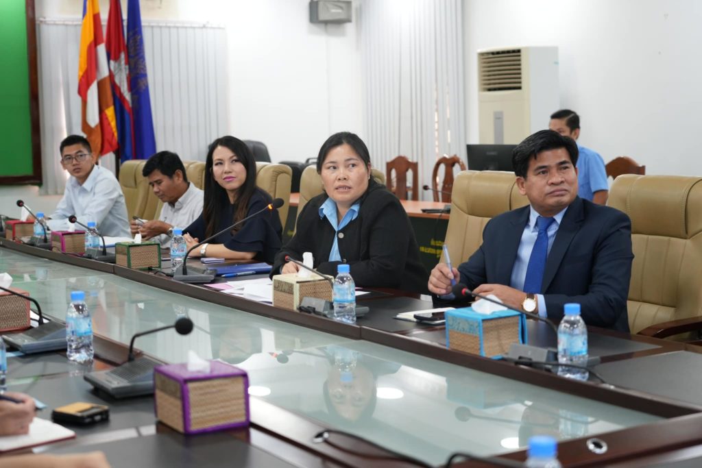 លោកប្រាក់ វិសាល និងកញ្ញា ស្រ៊ុន ស្រីនាង  បានអញ្ជើញទទួលជួប និងធ្វើបទបង្ហាញអំពីសក្តានុពល និងឱកាសនៃការវិនិយោគ ក្នុងខេត្តព្រះសីហនុជូនគណ:ប្រតិភូសមាគមពាណិជ្ជកម្មអន្តរជាតិកូរ៉េ (KITA)
