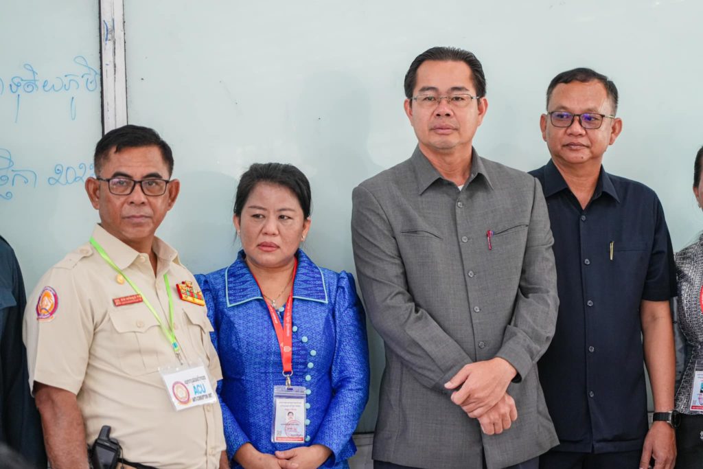 លោកជំទាវ ឃុន រចនា និងលោក ម៉ាង ស៊ីណេត អញ្ជើញបើកវិញ្ញាសាប្រឡងសញ្ញាបត្រមធ្យមសិក្សាទុតិយភូមិឆ្នាំសិក្សា២០២២-២០២៣ នៅមណ្ឌលប្រឡងវិទ្យាល័យ ហ៊ុន សែន មិត្តភាព