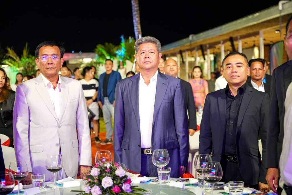 ឯកឧត្តម ទិត ចន្ថា រដ្ឋលេខាធិការប្រចាំការក្រសួងទេសចរណ៍ និងឯកឧត្តម គួច ចំរើន អភិបាល នៃគណៈអភិបាលខេត្តព្រះសីហនុ អញ្ជើញសម្ពោធបើកឱ្យដំណើរការជាផ្លូវការរីសត Summer Bay Beach Club and Cabins។