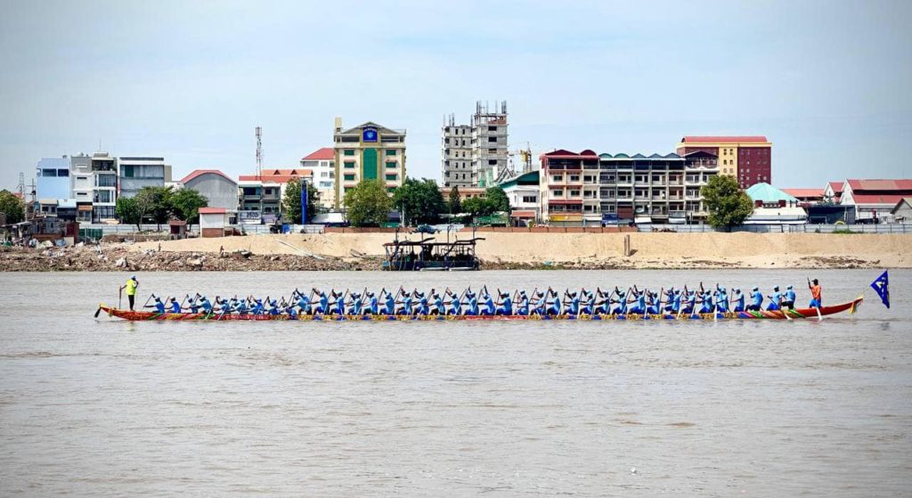 អបអរសាទរ លទ្ធផលបឋម នៃជំនួបទាំង២ជើង រវាងទូក ង «ព្រះសីហនុសែនជ័យ បារមីជំទាវម៉ៅ» របស់ខេត្តព្រះសីហនុ និង«ម្ជុលពេជ្រតេជោសែនជ័យ» របស់ខេត្តកណ្តាល