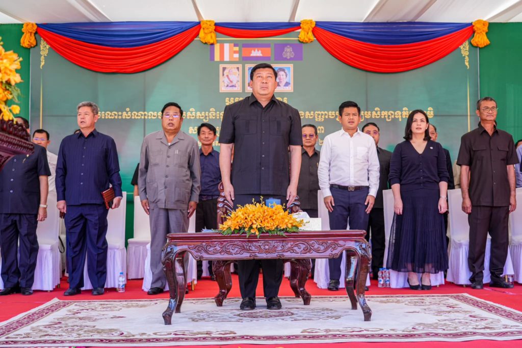 ឯកឧត្តមបណ្ឌិត សាយ សំអាល់ អញ្ជើញសំណេះសំណាលជាមួយសិស្សនិទ្ទេស A ក្នុងឆ្នាំសិក្សា២០២២-២០២៣ ក្នុងខេត្តព្រះសីហនុ