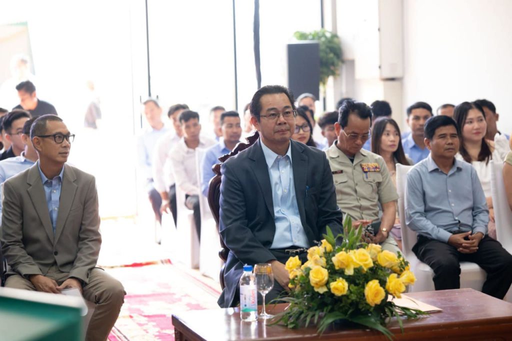 លោក ម៉ាង ស៊ីណេត អភិបាលរងខេត្តព្រះសីហនុ អញ្ជើញសម្ពោធការិយាល័យចែក ចាយថ្មីប្រចាំខេត្តព្រះសីហនុ របស់ក្រុមហ៊ុន ជេធី អ៊ិនធើណេសសិនណល (ខេមបូឌា) ឯ.ក