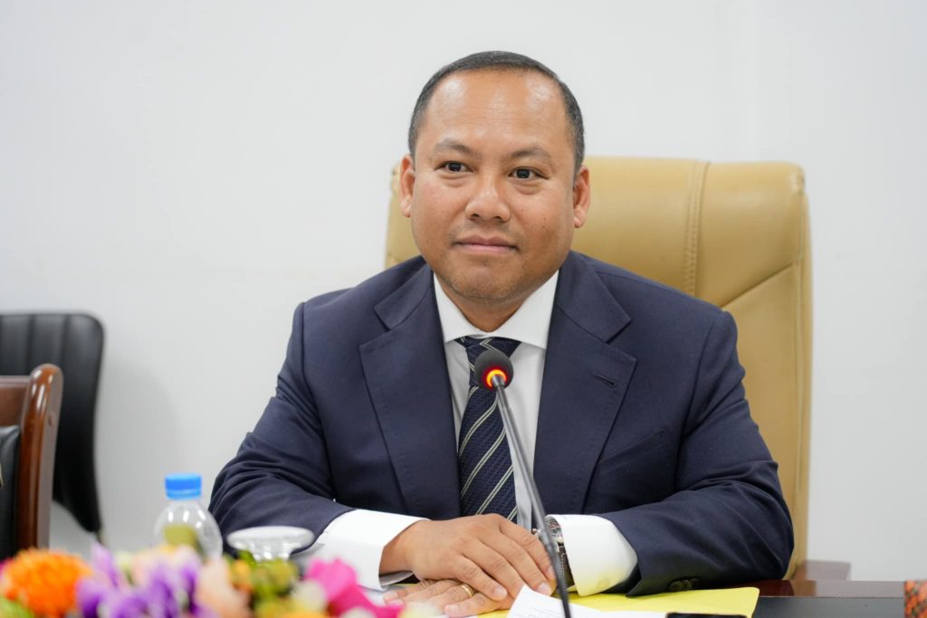លោក ឡុង ឌីម៉ង់ អភិបាលរងខេត្តព្រះសីហនុទទួលជួបពិភាក្សាការងារជាមួយលោកវរ:នាវីឯក YANAGIHARA CAMMANDER TRAINING DIVISION