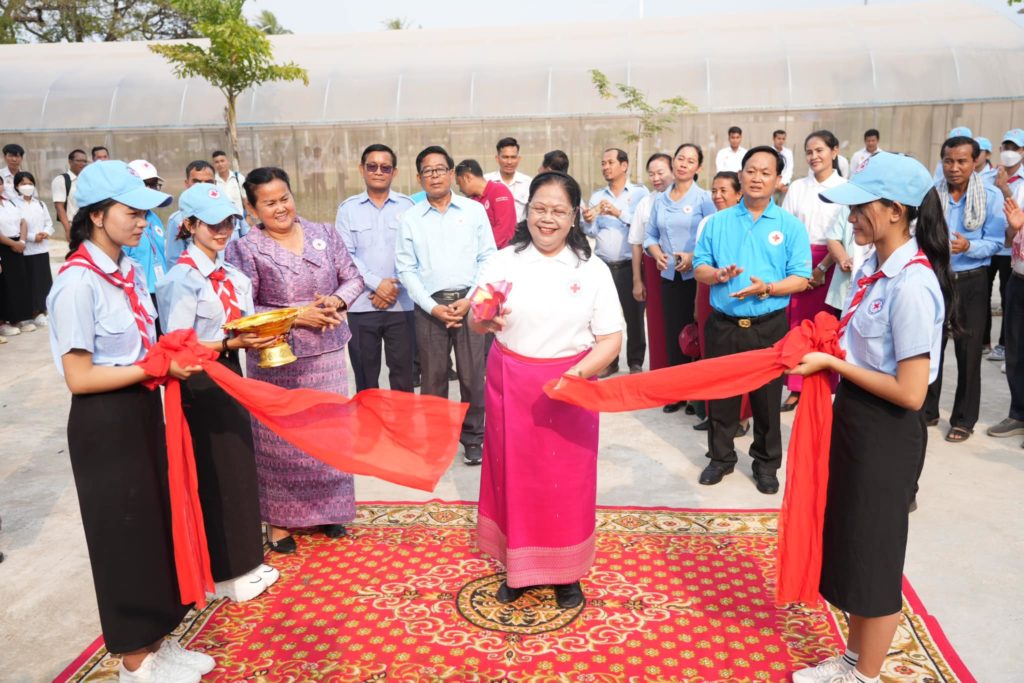 លោកជំទាវ ម៉ែន នារីសោភ័គ អញ្ជើញសម្ពោធសួនសុវត្ថិភាពចរាចរណ៍ទី២ និងទី៣ នៅវិទ្យាល័យ ហ៊ុន សែន វាលរេញ និងវិទ្យាល័យ ហ៊ុន សែន ព្រៃនប់