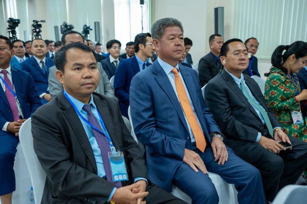 ឯកឧត្តម គួច ចំរើន អភិបាល នៃគណៈអភិបាលខេត្តព្រះសីហនុ បានអញ្ជើញចូលរួមពិធីបិទសន្និបាតបូកសរុបការងារឆ្នាំ២០២៣ និងលើកទិសដៅការងារឆ្នាំ២០២៤ របស់ក្រសួងឧស្សាហកម្ម វិទ្យាសាស្រ្ត បច្ចេកវិទ្យា និងនវានុវត្តន៍