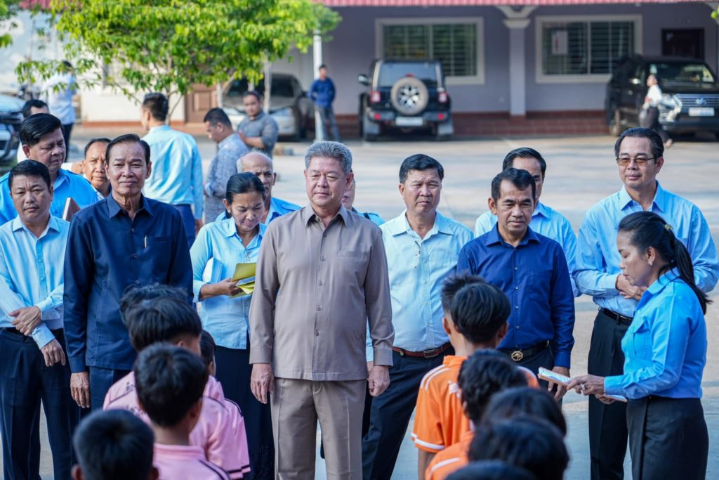 ឯកឧត្តម វង្ស ផាណាត និងឯកឧត្តម គួច ចំរើនបានអញ្ជើញសំណេះសំណាលជាមួយកីឡាករ និងគ្រូបង្វឹកត្រៀមចូលរួមប្រកួតកីឡាសិស្សបឋមសិក្សាថ្នាក់ជាតិឆ្នាំ២០២៤
