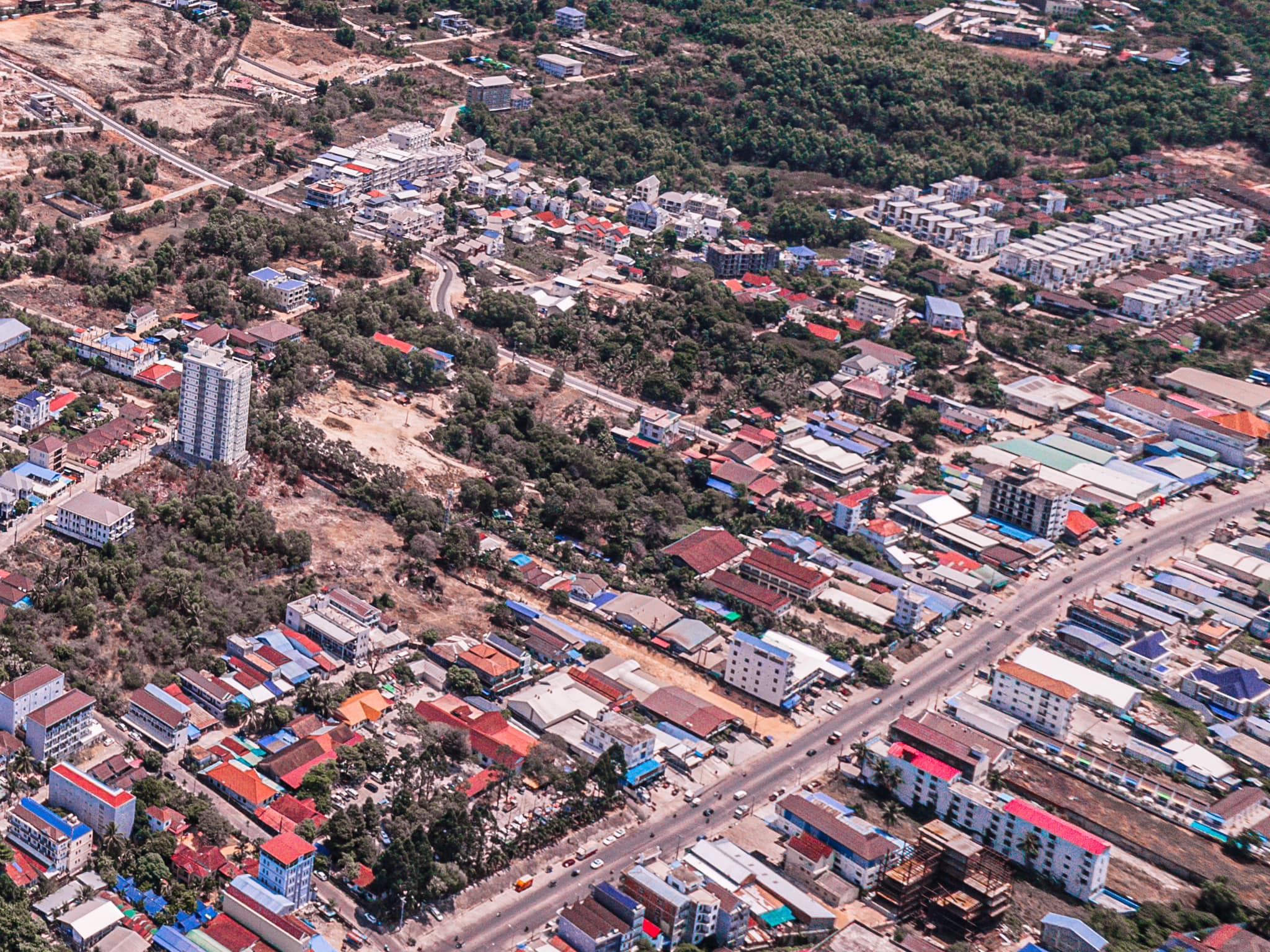 ទស្សនានូវភាពរីកចម្រើនថ្មីៗ របស់ក្រុងព្រះសីហនុ ពីរយៈកម្ពស់ ៣០០ម៉ែត្រ