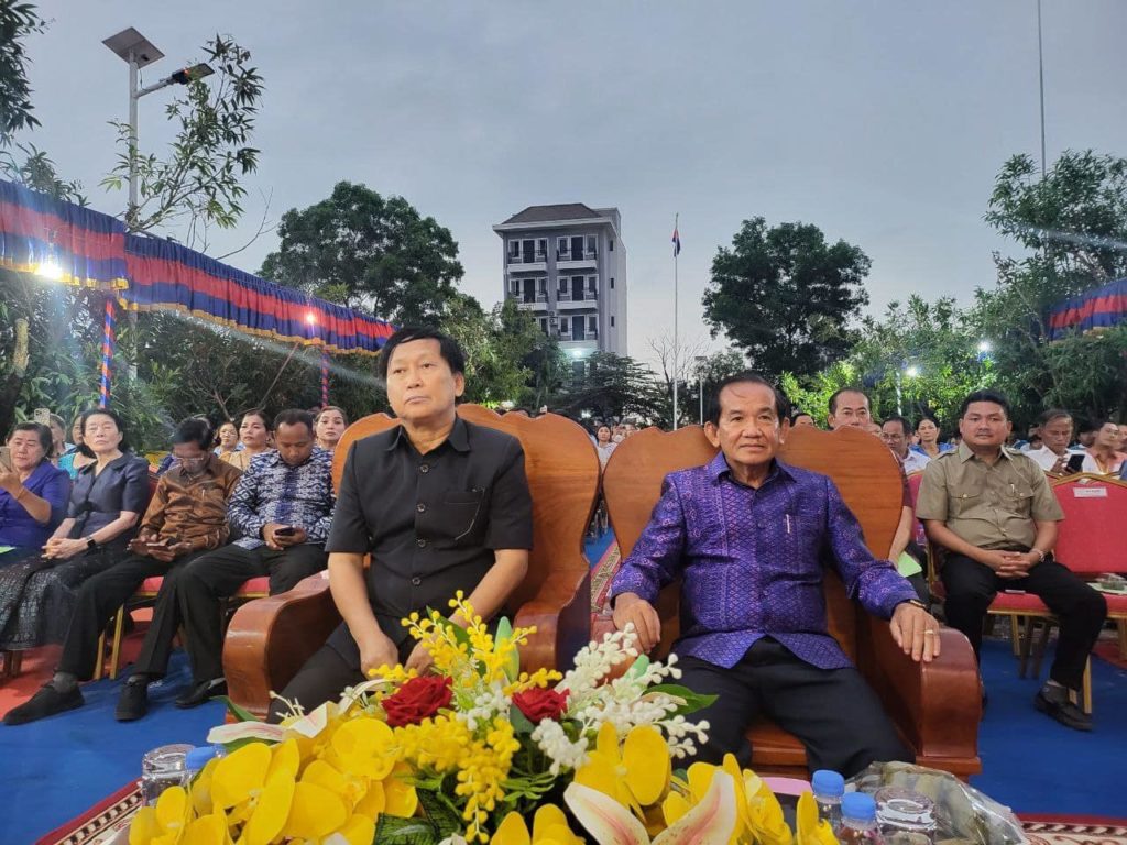 ឯកឧត្តម កែវ ឡាយ និងលោក គង់ វិតាណៈ អញ្ជើញចូលរួមអបអរសាទរទិវាវប្បធម៌ជាតិ ៣មីនា លើកទី២៦ ឆ្នាំ២០២៤ ក្រោមប្រធានបទ «យុវជន ដើម្បីវប្បធម៌ជាតិ»នៅមន្ទីរវប្បធម៌ និងវិចិត្រសិល្បៈខេត្តព្រះសីហនុ