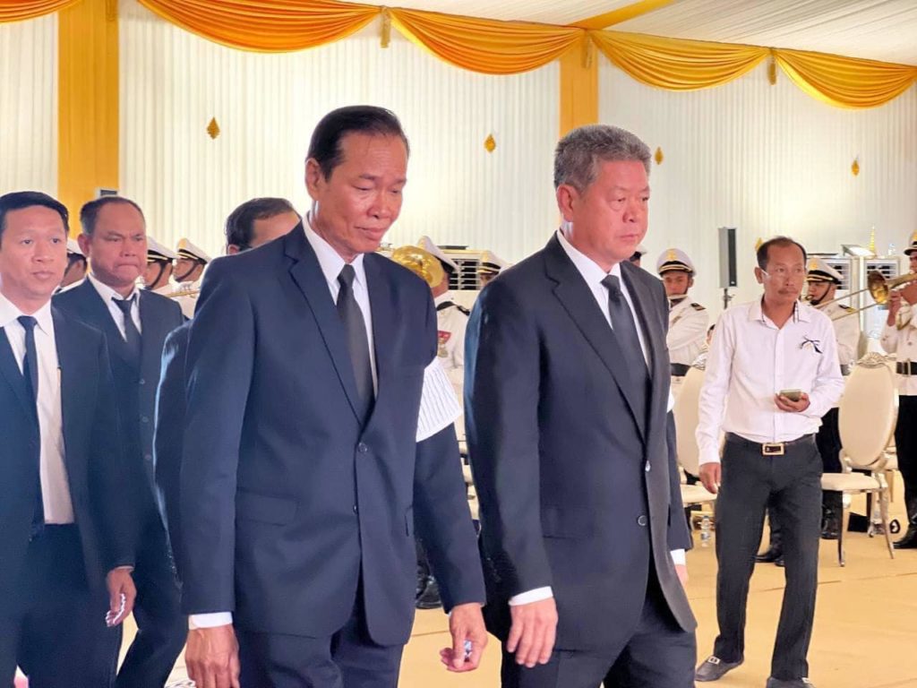 ឯកឧត្តម​ វង្ស​ ផាណាត​ និងឯកឧត្តម​ គួច​ ចំរើន​ បានអញ្ជើញដឹកនាំប្រតិភូខេត្ត​ព្រះសីហនុ​ គោរពព្រះវិញ្ញាណក្ខន្ធសម្ដេចព្រះអគ្គមហាសង្ឃរាជាធិបតី កិត្តិឧទ្ទេសបណ្ឌិត​ ទេព វង្ស