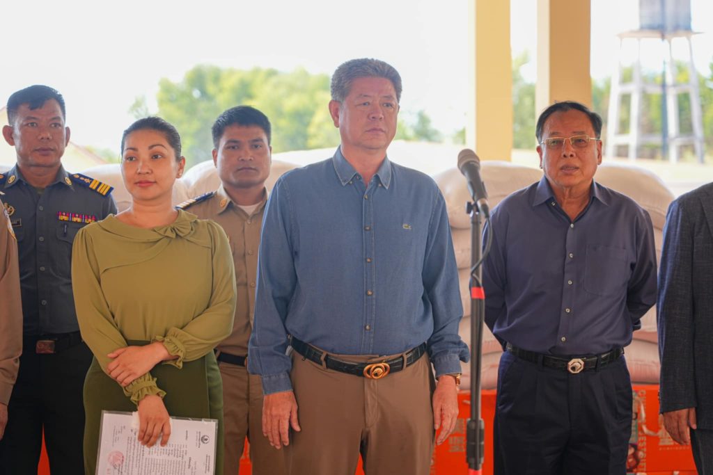ឯកឧត្តម គួច ចំរើន និងលោកជំទាវ អញ្ជើញនាំយកគ្រឿងឧបភោគបរិភោគ និងថវិកា របស់សម្តេចមហាបវរធិបតី ហ៊ុន ម៉ាណែត និងលោកជំទាវ ឧបត្ថម្ភជូនដល់មជ្ឈមណ្ឌលជាតិព្យាបាល និងស្តារនីតិសម្បទាអ្នកញៀនគ្រឿងញៀនដោយស្ម័គ្រចិត្ត