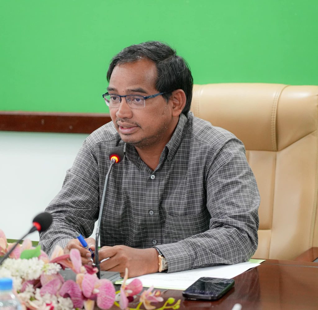 នារសៀលថ្ងៃទី២៣ ខែឧសភា ឆ្នាំ២០២៤ លោក អ៉ី សុខឡេង អភិបាលរងខេត្តព្រះសីហនុ អញ្ជើញដឹកនាំកិច្ចប្រជុំពិភាក្សាត្រៀមរៀបចំប្រារព្ធពិធីប្រកាសជ័យលាភីខេត្តព្រះសីហនុ បញ្ចប់ការបន្ទោរបង់ពាសវាលពាសកាល (ODF) ដោយមានការចូលរួមពីលោកអភិបាលរងក្រុង ស្រុក ប្រធានមន្ទីរ អង្គភាពពាក់ព័ន្ធ