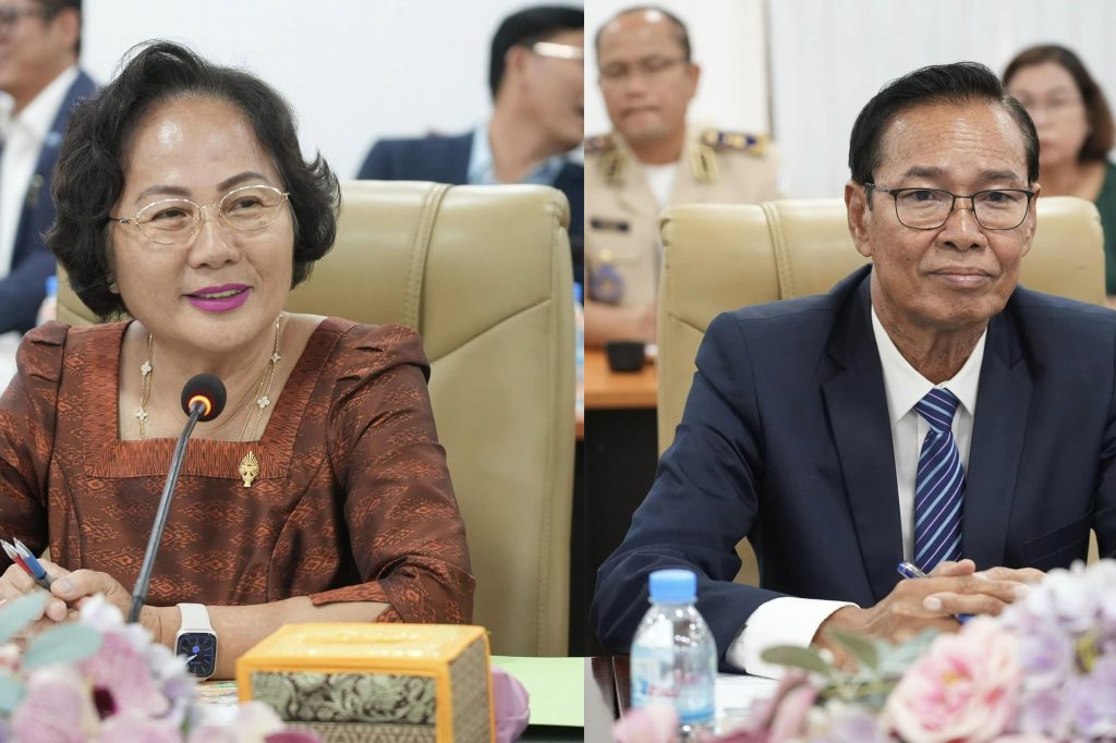 នារសៀលថ្ងៃទី១៩ ខែមិថុនា ឆ្នាំ២០២៤ ជំនួបធ្វើសវនាកាជាមួយប្រតិភូគណៈកម្មការទី៨ នៃរដ្ឋសភា ក្រោមអធិបតីភាពលោកជំទាវ ឡោក ខេង ប្រធានគណៈកម្មការទី៨ នៃរដ្ឋសភា និងឯកឧត្តម វង្ស ផាណាត ប្រធានក្រុមប្រឹក្សាខេត្តព្រះសីហនុ។