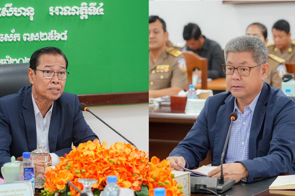 ឯកឧត្តម វង្ស ផាណាត ប្រធានក្រុមប្រឹក្សាខេត្ត និងឯកឧត្តម គួច ចំរើន អភិបាល នៃគណៈអភិបាលខេត្តព្រះសីហនុ ដឹកនាំកិច្ចប្រជុំសាមញ្ញលើកទី១ របស់ក្រុមប្រឹក្សាខេត្តព្រះសីហនុ អាណត្តិទី៤