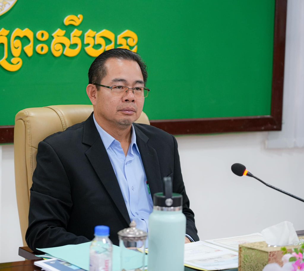 ឯកឧត្តម ម៉ាង ស៊ីណេត អភិបាល នៃគណៈអភិបាលខេត្តព្រះសីហនុ អញ្ជើញដឹកនាំកិច្ចប្រជុំរៀបចំធ្វើបទបង្ហាញ ស្តីពីវឌ្ឍនភាព នៃការសាងសង់អាគាររដ្ឋបាលសាលាខេត្តព្រះសីហនុ