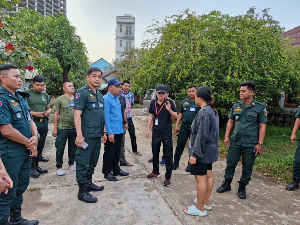អនុវត្តន៍តាមបទបញ្ជារបស់ ឯកឧត្តម ម៉ាង ស៊ីណេត អភិបាល នៃគណៈអភិបាលខេត្តព្រះសីហនុ បានចុះបង្ក្រាបករណី Scam Online និងជនបរទេសដែលស្នាក់នៅដែលខុសច្បាប់ នៅលើទីតាំងបឹងហ្គាឡូ គីម ឈី
