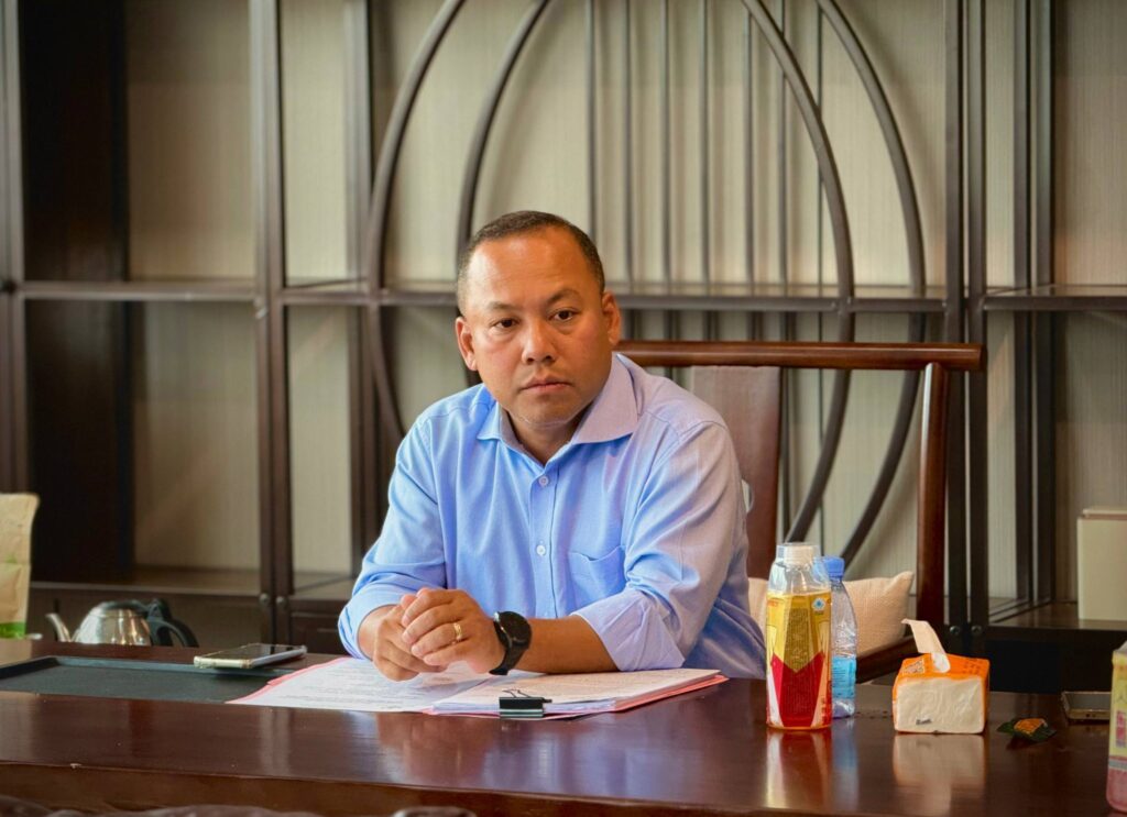 លោក ឡុង ឌីម៉ង់ ដឹកនាំមន្ត្រីជំនាញពាក់ព័ន្ធ ចុះពិនិត្យទីតាំង ដើម្បីចុះបញ្ជីជាគម្រោងវិនិយោគមានលក្ខណៈសម្បត្តិគ្រប់គ្រាន់នៅក្រុងព្រះសីហនុ ខេត្តព្រះសីហនុ​
