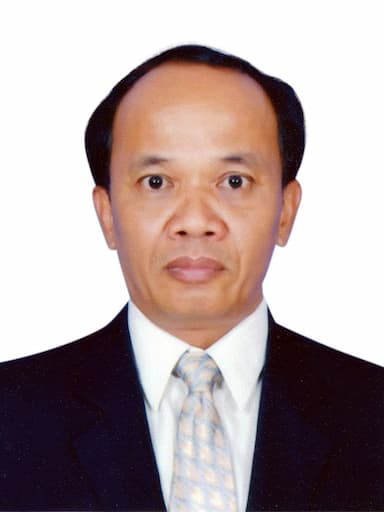 ឯកឧត្តម ប៉ែន សារ៉ាត