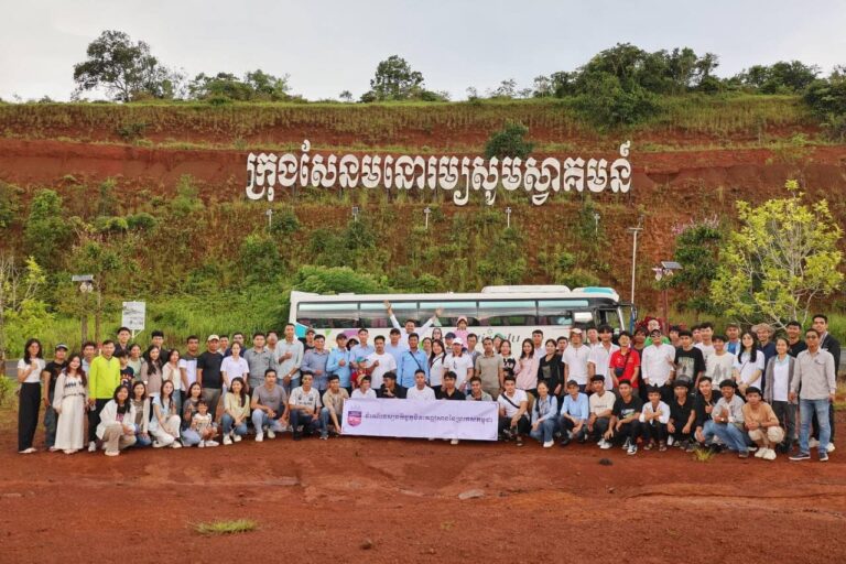 អភិបាលខេត្តមណ្ឌលគិរី បានអញ្ជើញចុះពិនិត្យនៅតំបន់រមណីយដ្ឋានទេសចរណ៍