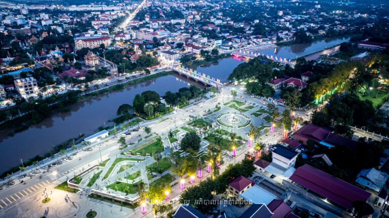 ទិដ្ឋភាពក្រុងបាត់ដំបងនាពេលរាត្រី